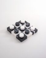 Modern tasarımlı Siyah Beyaz renkli mermer tic tac toe stüdyo görseli