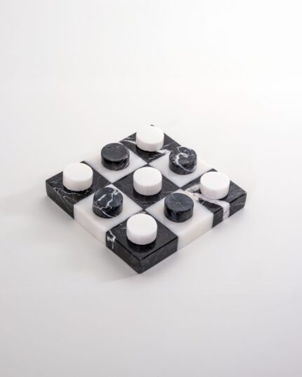 Modern tasarımlı Siyah Beyaz renkli mermer tic tac toe stüdyo görseli