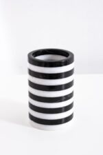 siyah beyaz çizgili modern görünümlü mermer dekoratif obje 1